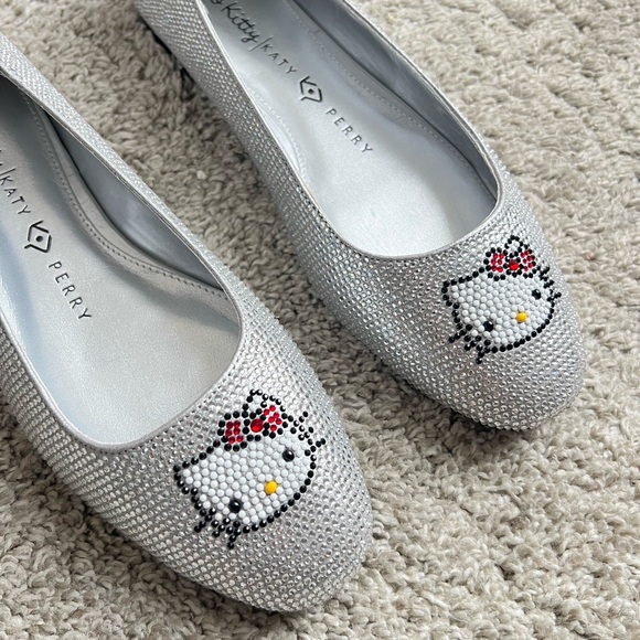 NEW Without Tags Hello Kitty x Katy Perry Silver Rhinestone Ballet Flats - Picture 2 of 8